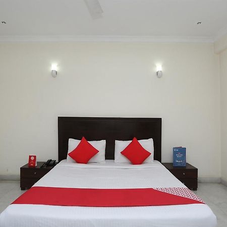 Oyo Hotel Inn Way Sonipat Zewnętrze zdjęcie