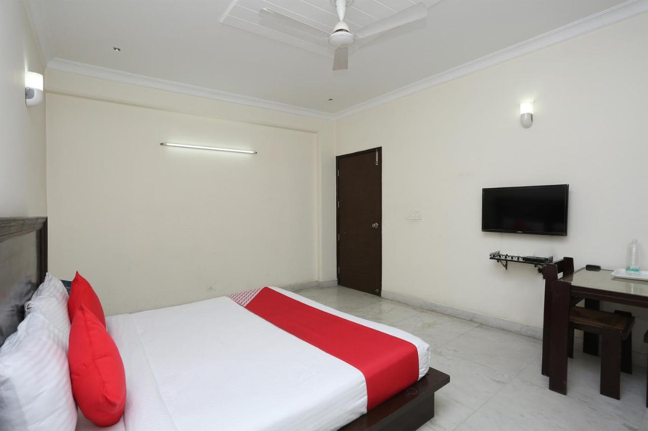 Oyo Hotel Inn Way Sonipat Zewnętrze zdjęcie