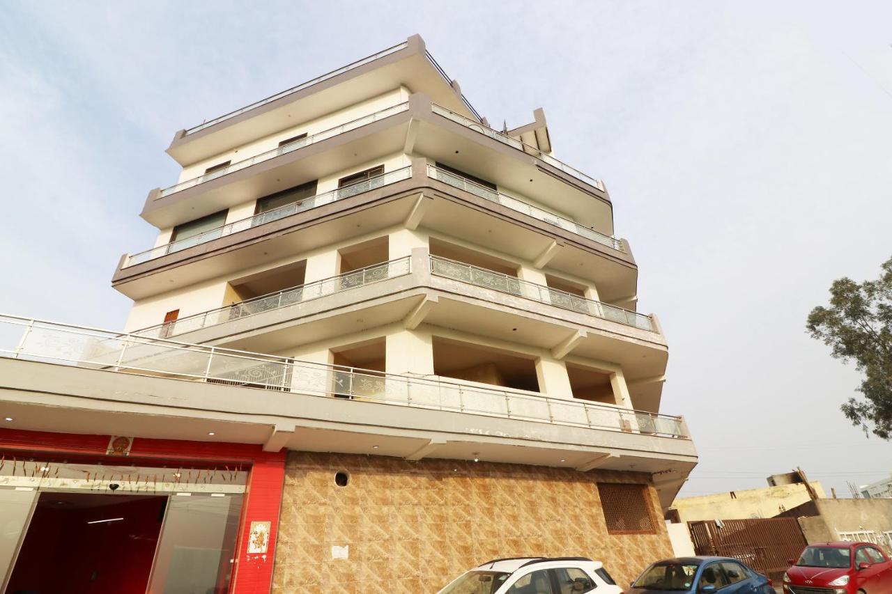 Oyo Hotel Inn Way Sonipat Zewnętrze zdjęcie
